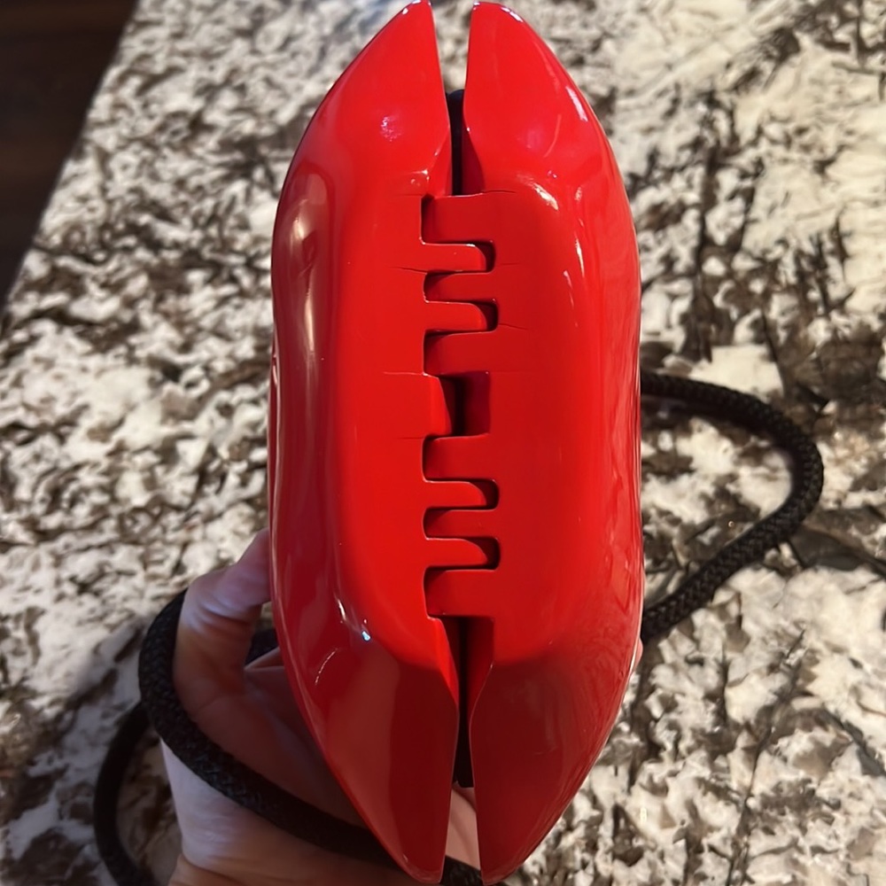 Timmy Woods Red Lips Purse - Picture 3 of 4